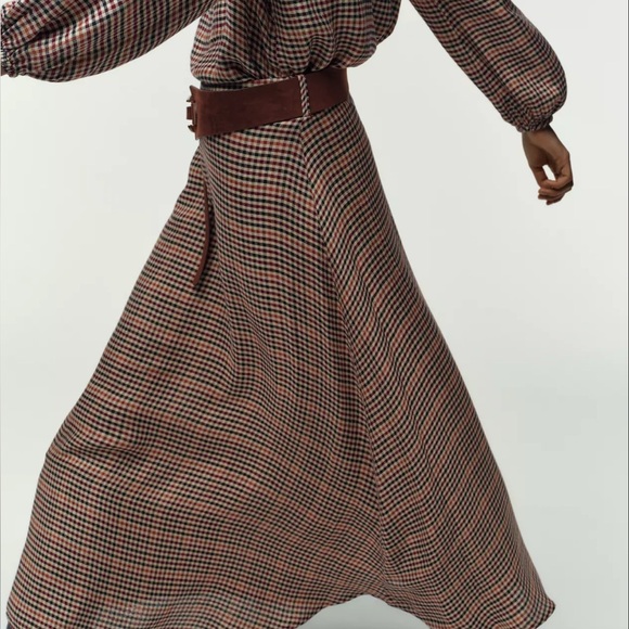 Zara Plaid Skirt With Belt - Picture 4 of 5